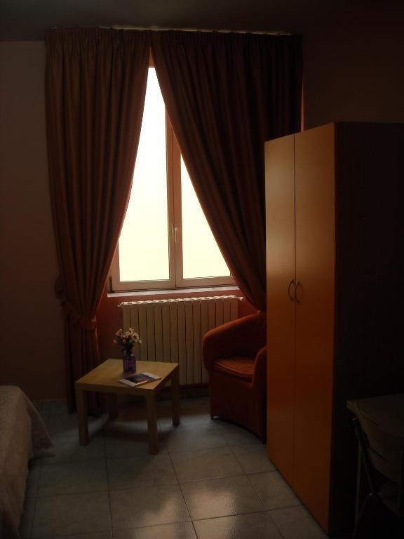 Hotel New Baby Caserta Oda fotoğraf